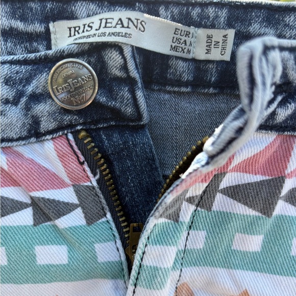 Iris Jeans  Aztec Inspired Design Acid Wash Shorts - Multicolor - Picture 5 of 6